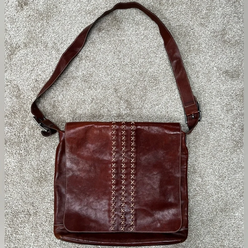 Kuhlman Italian Leather Messenger Crossbody Bag